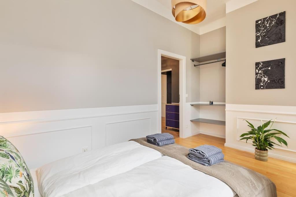 Apartment Anthrazit Oasis Near Center Shoppingstreet 3
